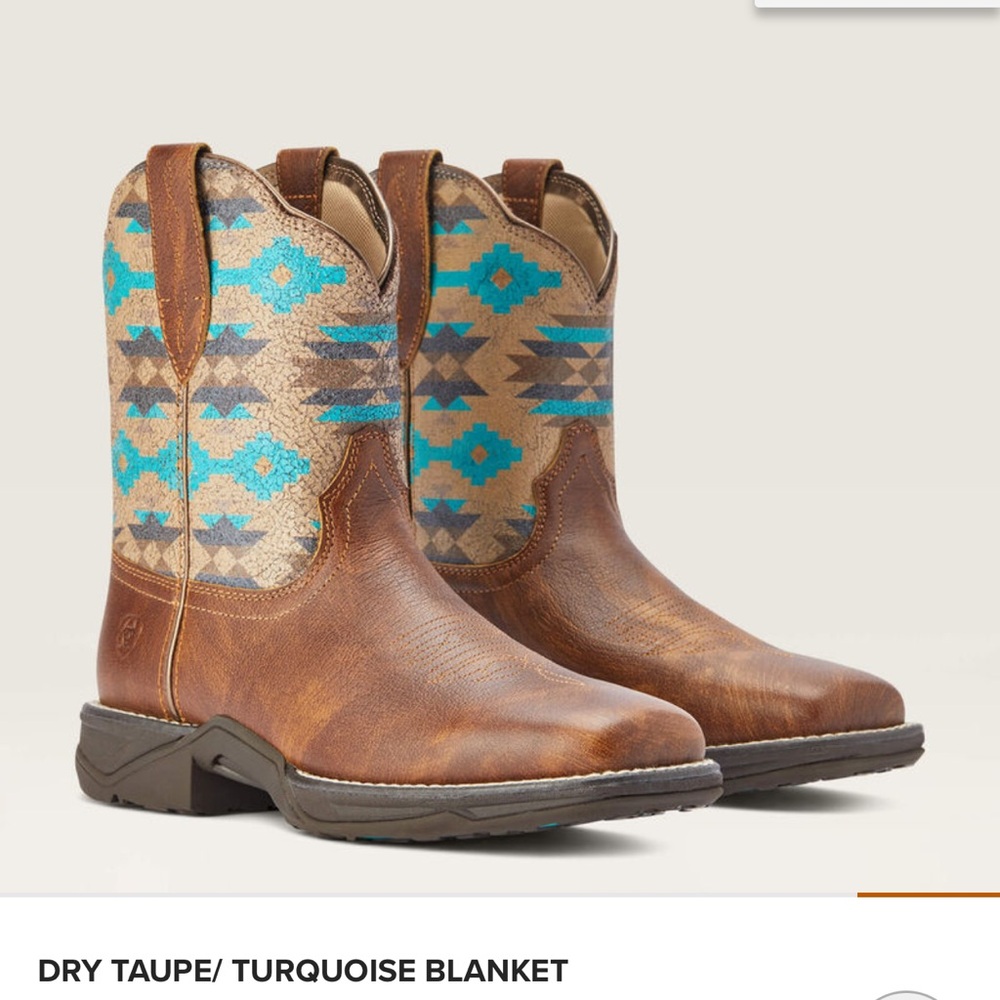 Final Price! Ariat Anthem Shortie Savanna Brown & Turquoise Boots.  New in box.